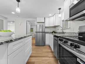 38 Oakhurst Rd, Hopkinton MA 01748
