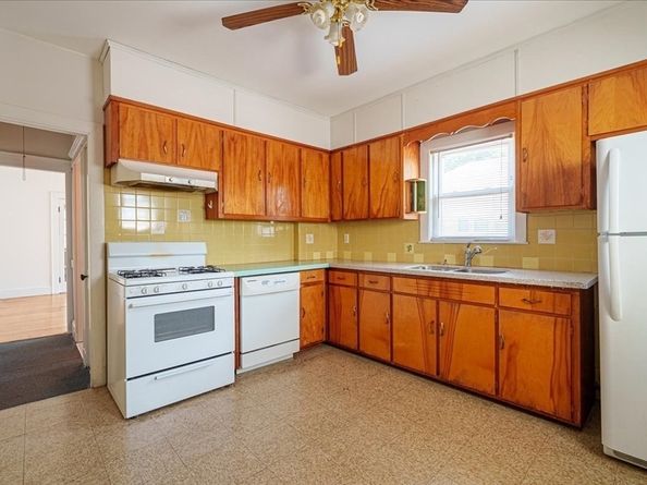 146-148 Pearl St., Newton MA 02458