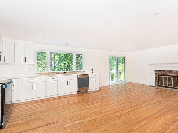 196 Chapin, Hudson MA 01749