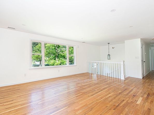 196 Chapin, Hudson MA 01749