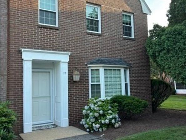 17 Patricia Dr 17, Stoughton MA 02072
