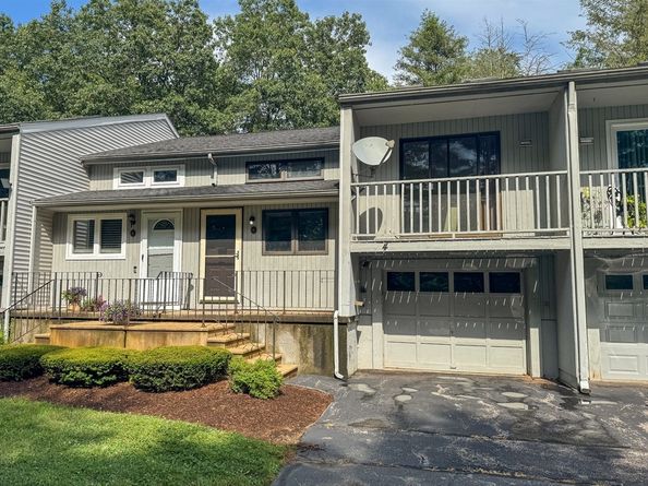 4 Toria Heights Rd 4, Oxford MA 01540