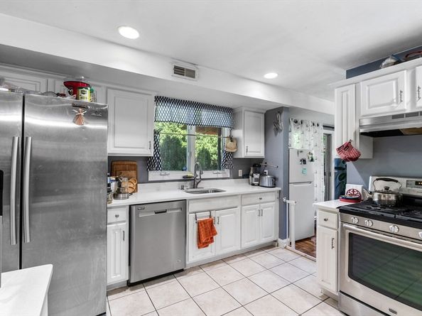 36 Greystone 36, Quincy MA 02169