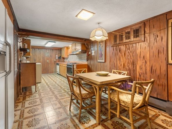 218 Upham, Melrose MA 02176