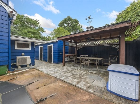218 Upham, Melrose MA 02176