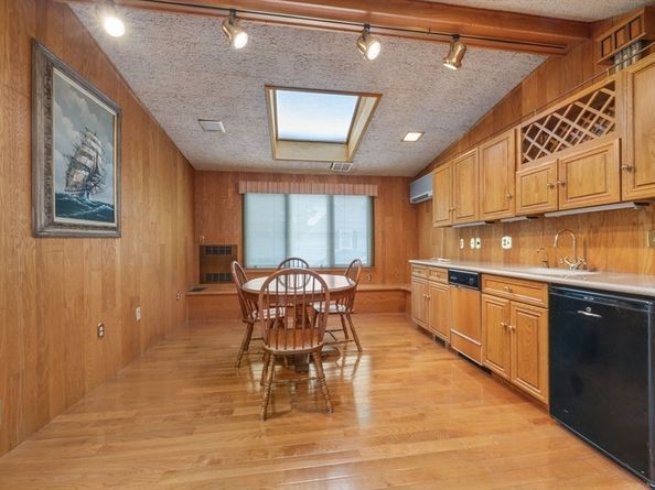 218 Upham, Melrose MA 02176