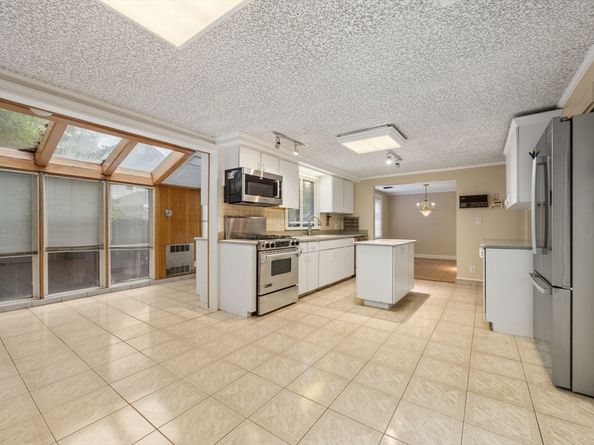 218 Upham, Melrose MA 02176