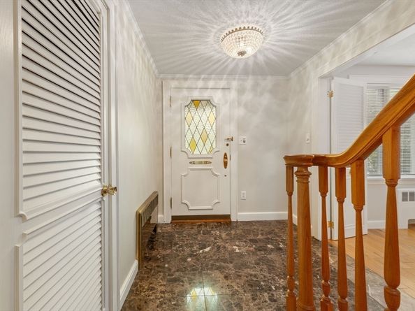 218 Upham, Melrose MA 02176