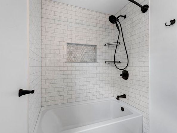 24 Pinecrest Vlg 24, Hopkinton MA 01748