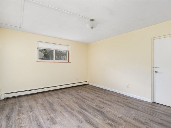 73 Charlesbank Rd 105, Newton MA 02458