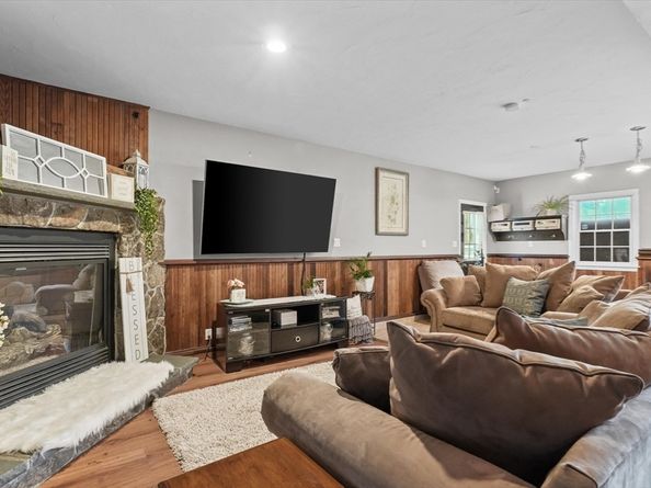 56 Forest Ave, Hudson MA 01749