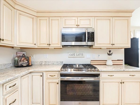 225 Derby St 608, Salem MA 01970