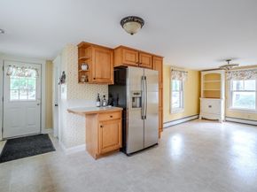 2 Scenic Rd, Peabody MA 01960