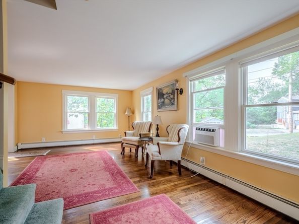 2 Scenic Rd, Peabody MA 01960