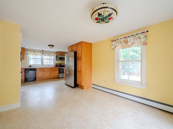 2 Scenic Rd, Peabody MA 01960