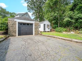 2 Scenic Rd, Peabody MA 01960