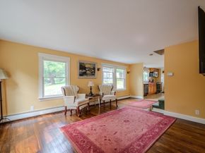 2 Scenic Rd, Peabody MA 01960