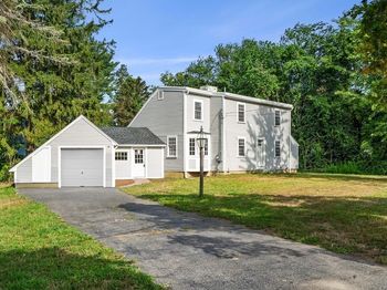10 Millwood St