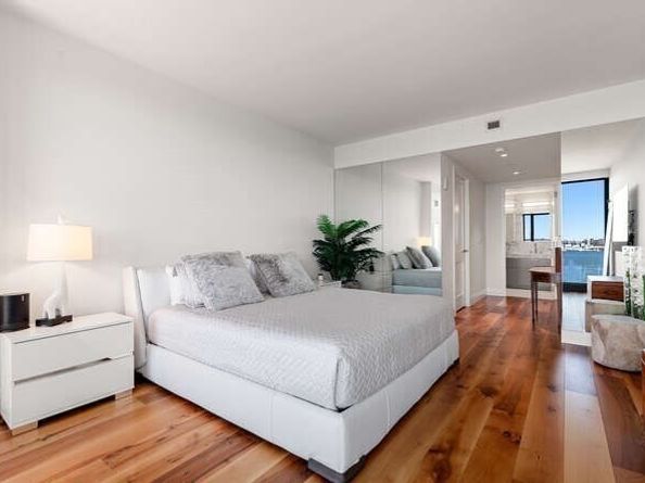 300 Pier 4 Blvd 5C, Boston MA 02210