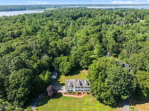 52 Fuller Shores Rd, Lakeville MA 02347