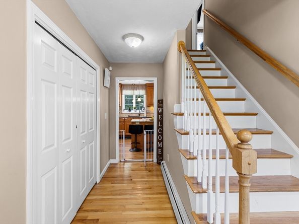 52 Fuller Shores Rd, Lakeville MA 02347