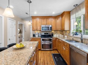 52 Fuller Shores Rd, Lakeville MA 02347
