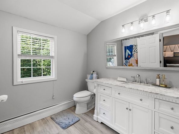 52 Fuller Shores Rd, Lakeville MA 02347