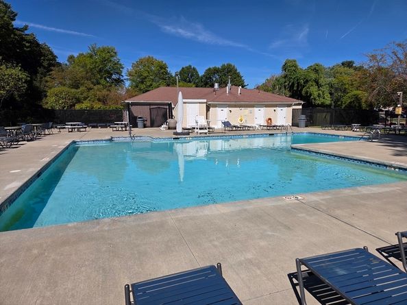 11 Village Hill Lane 9, Natick MA 01760