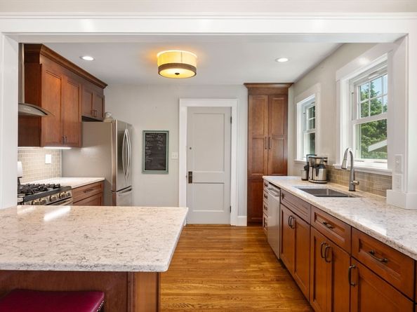 7 Pine Street 7, Belmont MA 02478