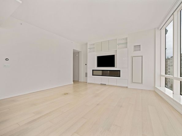 1 Franklin St 1004, Boston MA 02110