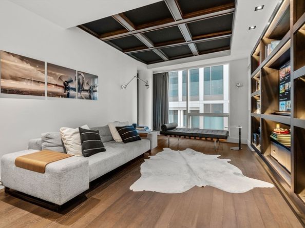 22 Liberty Drive U9M, Boston MA 02210