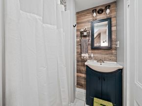 48 Pearl St, Bridgewater MA 02324