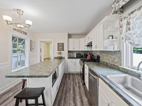 48 Pearl St, Bridgewater MA 02324