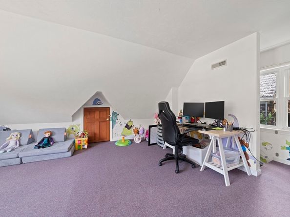 48 Pearl St, Bridgewater MA 02324