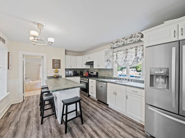 48 Pearl St, Bridgewater MA 02324