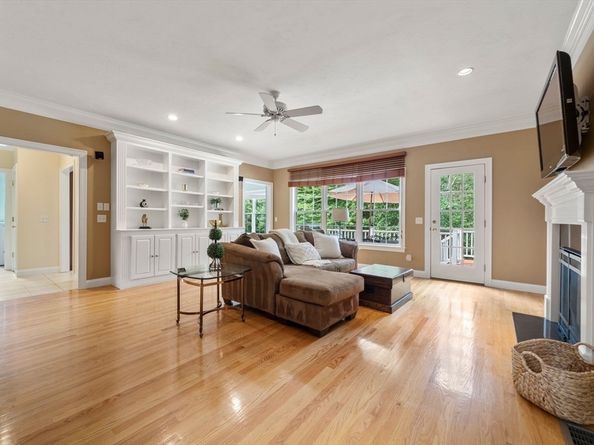 27 Henry's Ln, Norwell MA 02061