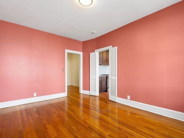 321 Tappan St 2, Brookline MA 02445