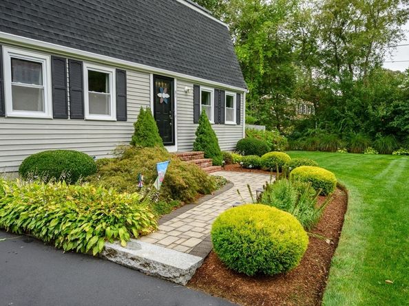 81 Center, Carver MA 02330