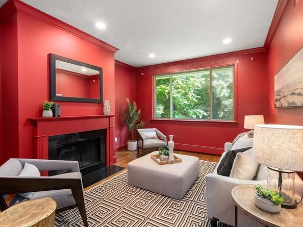 214 Allandale Rd B, Boston MA 02467