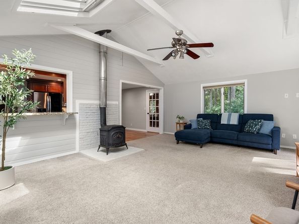 73 Willow Rd, Sudbury MA 01776