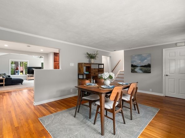73 Willow Rd, Sudbury MA 01776