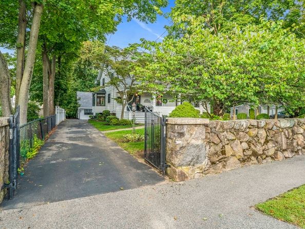 161 Cedar St, Braintree MA 02184
