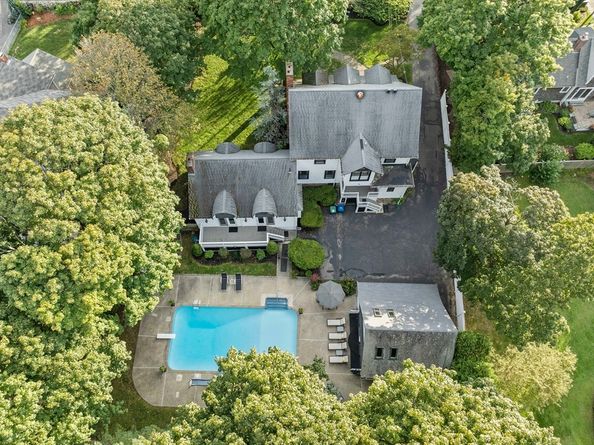 161 Cedar St, Braintree MA 02184