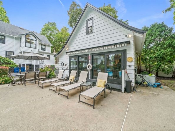 161 Cedar St, Braintree MA 02184