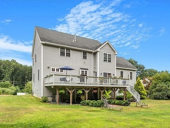 10 Babicz Rd, Tewksbury MA 01876