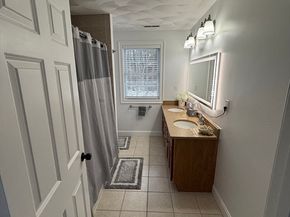 10 Babicz Rd, Tewksbury MA 01876