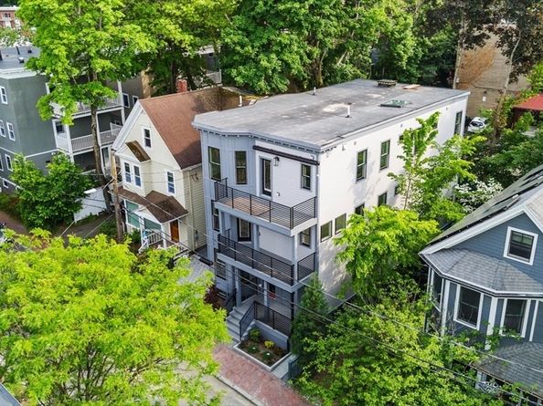 8 Holly Ave 1, Cambridge MA 02138