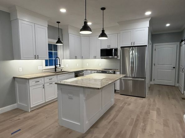 24 Cooper Rd, Webster MA 01570