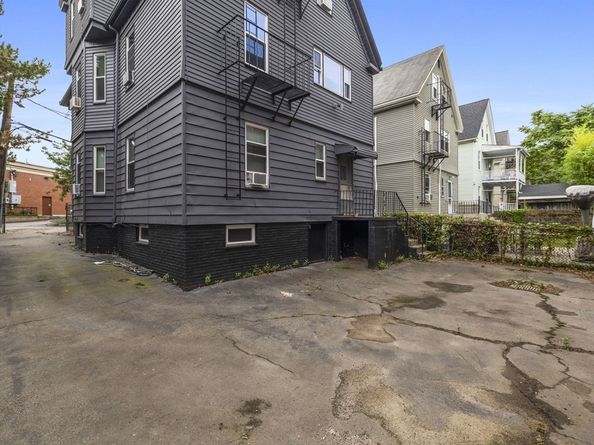 9-11 Edmunds St, Cambridge MA 02140