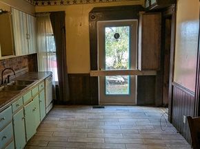 124 Fish St, Athol MA 01331